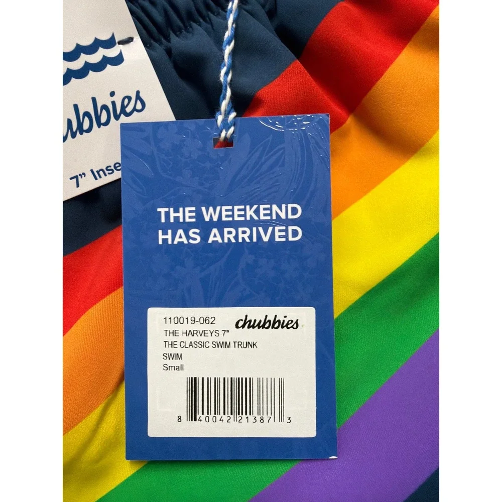 Chubbies The Harveys 7 Inch Classic Swim Trunks Navy Rainbow‎ Stripe Small NWT